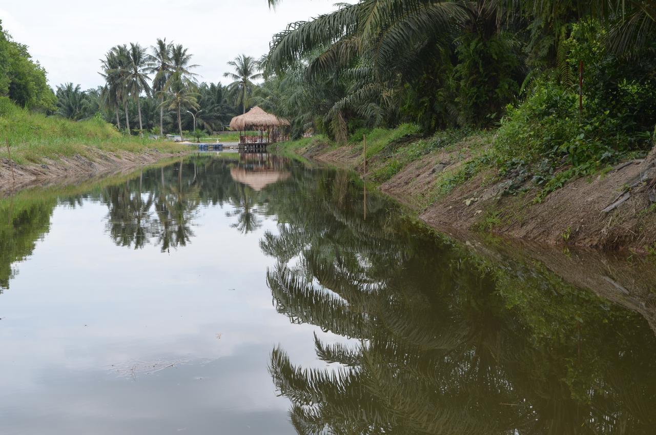 Sinar Eco Resort Kampong Bukit Panjang Esterno foto