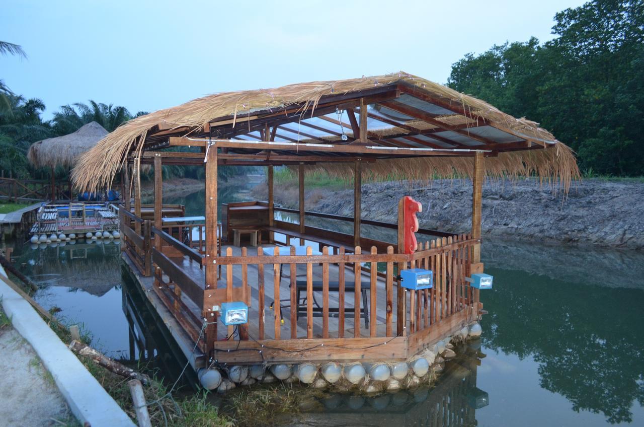 Sinar Eco Resort Kampong Bukit Panjang Esterno foto