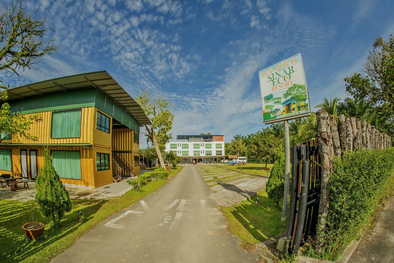 Sinar Eco Resort Kampong Bukit Panjang Esterno foto